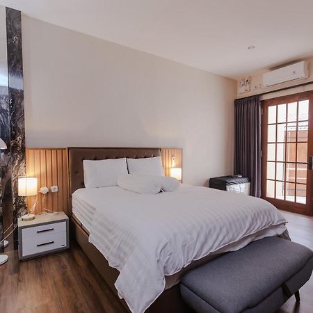 Inez Homestay ยอกยาการ์ตา ภายนอก รูปภาพ